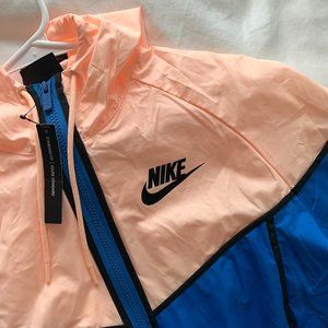 New Nike Women's Windrunner Jacket